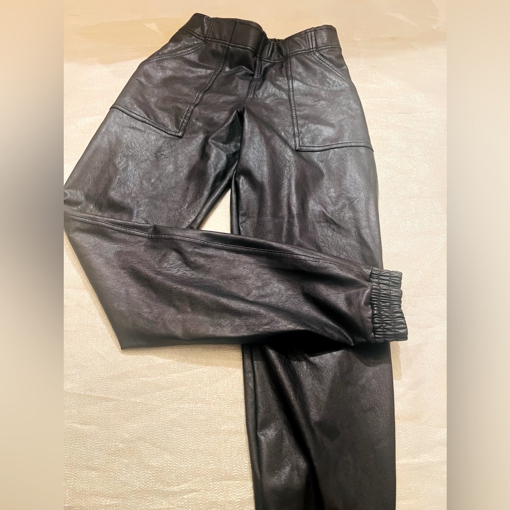 SPANX NWOT Faux Leather Joggers-  Size Small